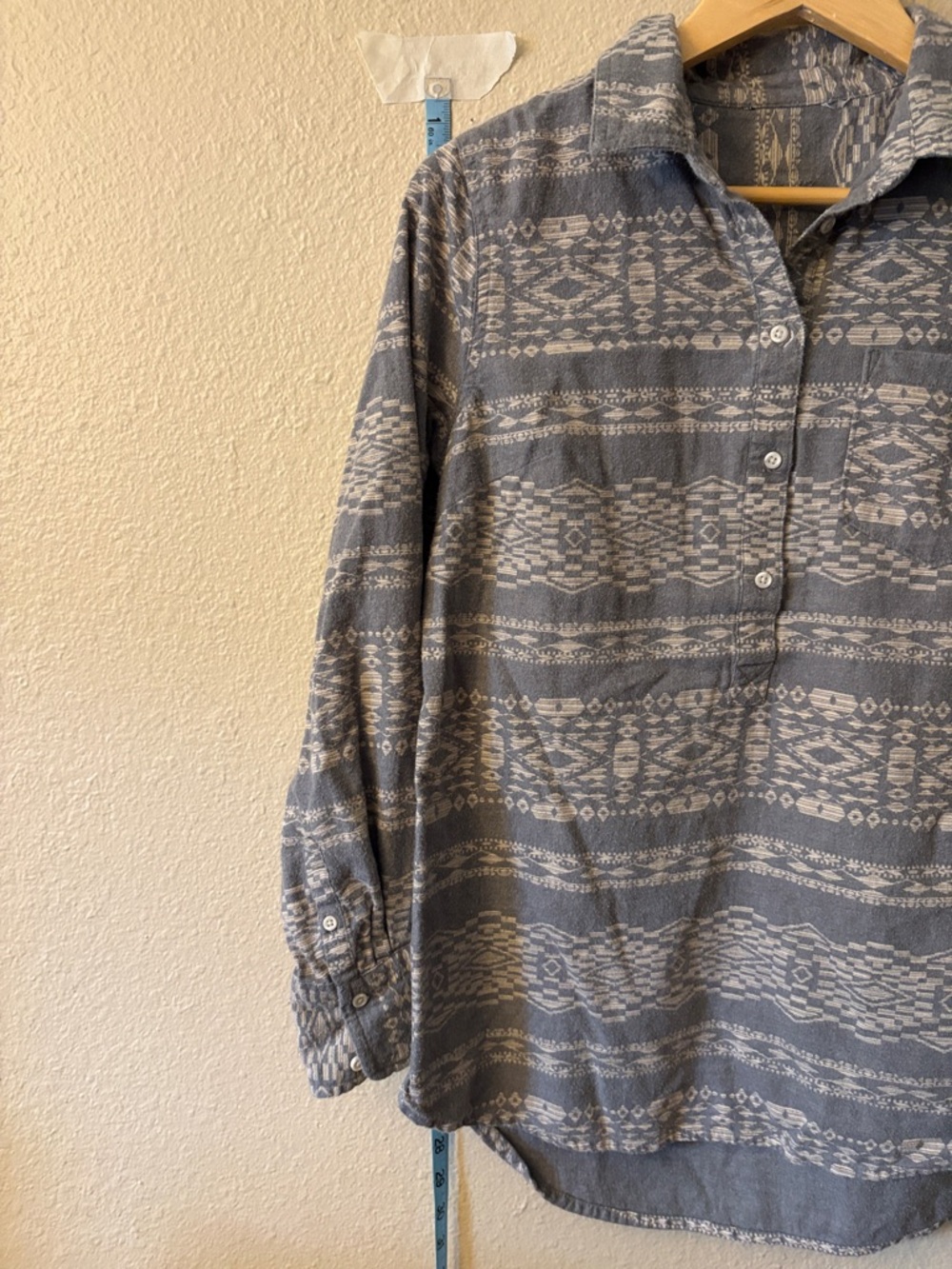 Gray Aztec Western Shirt Women’s Small Tunic Button Front Boho Top - Picture 7 of 8